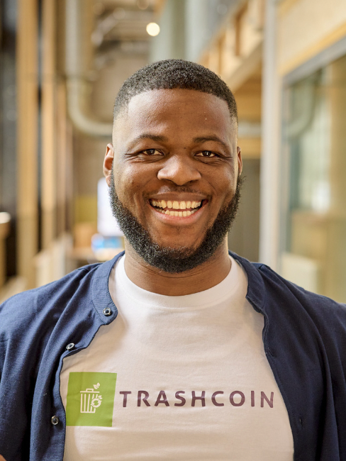 Eliot Wogu  Founder/CEO, Trashcoin MBA Full-Time Absolvent 2021