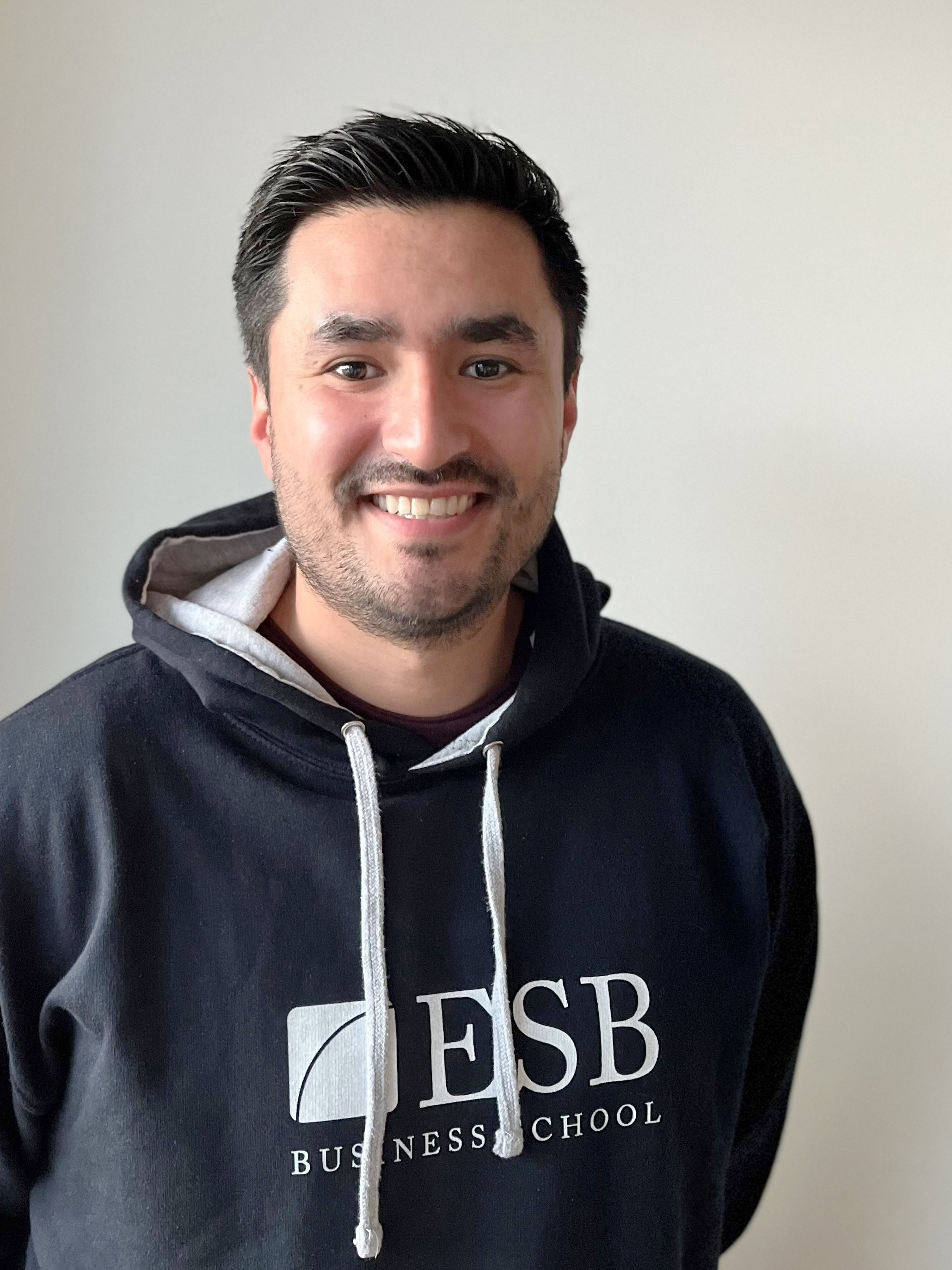 Patricio Mena Bustos  Logistics Specialist, Marley Spoon, Berlin  MBA Full-Time Absolvent 2022