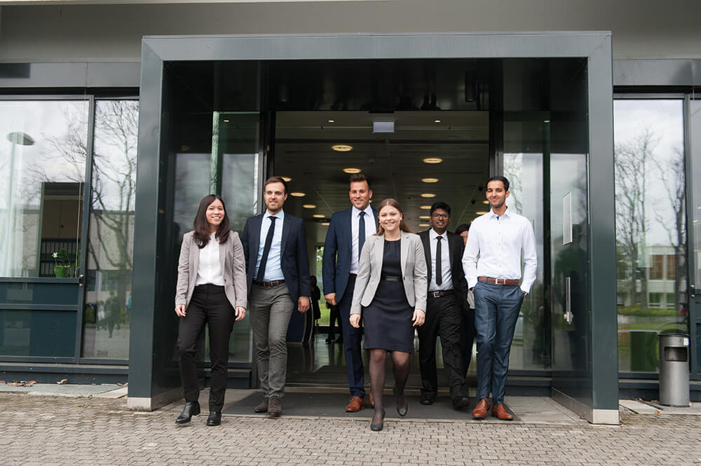 ESB Business School students leaving the library building