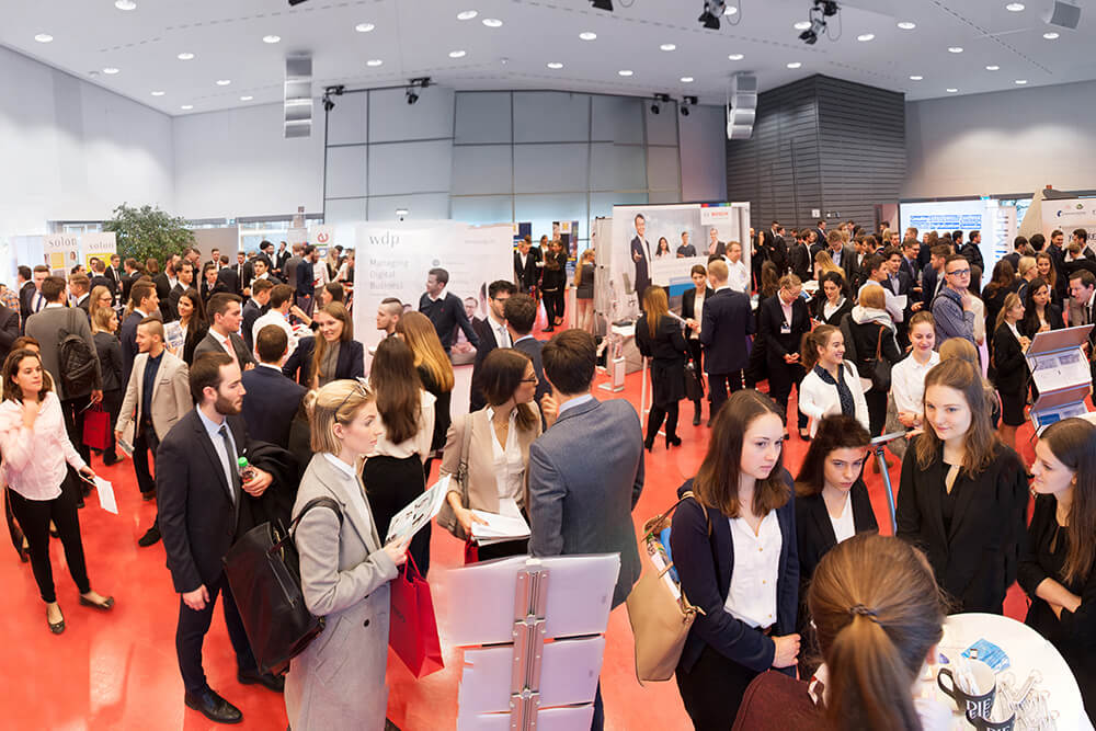 ESB Business School professors and students at the international business fair.