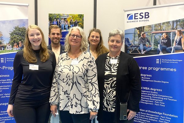 Messestand Deutsch-Französisches Forum