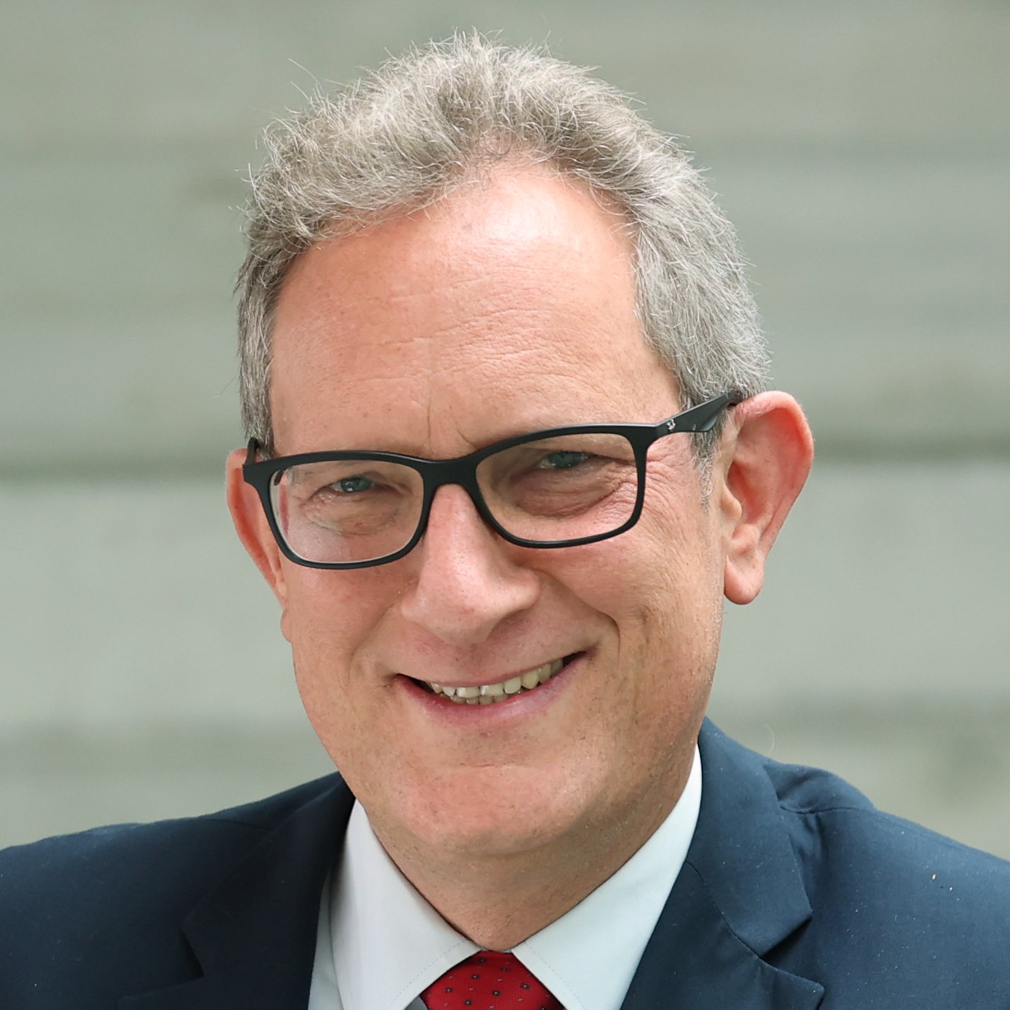 Portrait von Prof. Dr. Philipp von Carlowitz