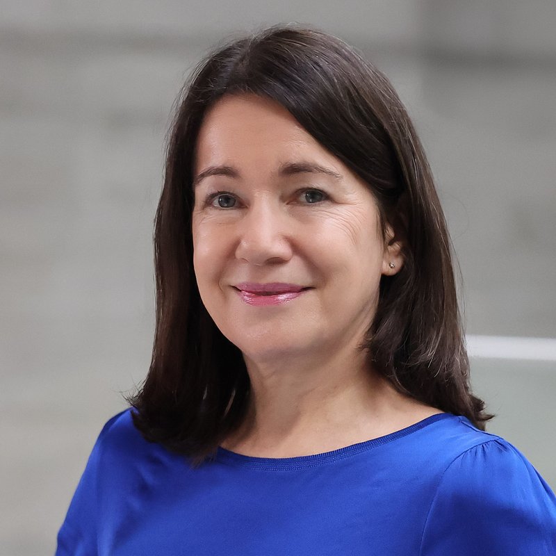 Portrait von Katja Lison-Lenk