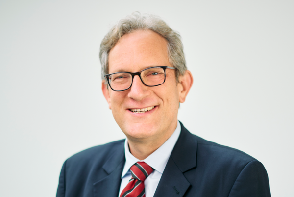 Portrait von Prof. Dr. Philipp von Carlowitz