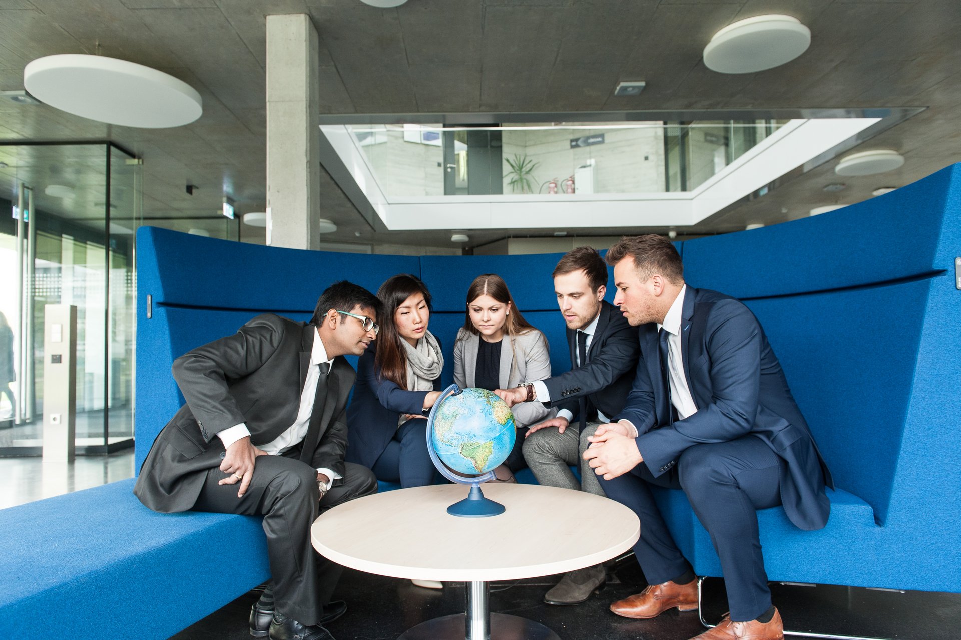  ESB Business School Students from different countries taking a picture together