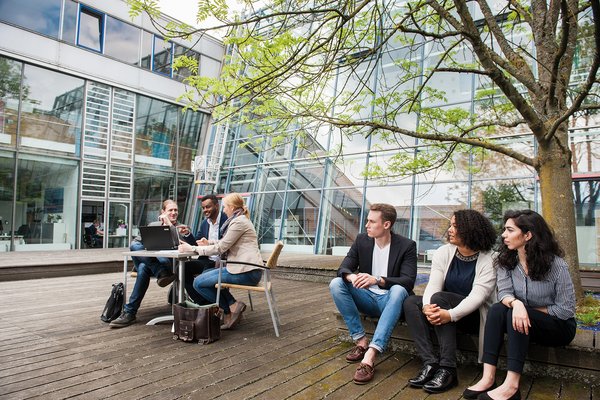 ESB Business School master students enjoying the ESB scenery.