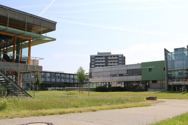 A picture of the cafeteria at ESB Business School 